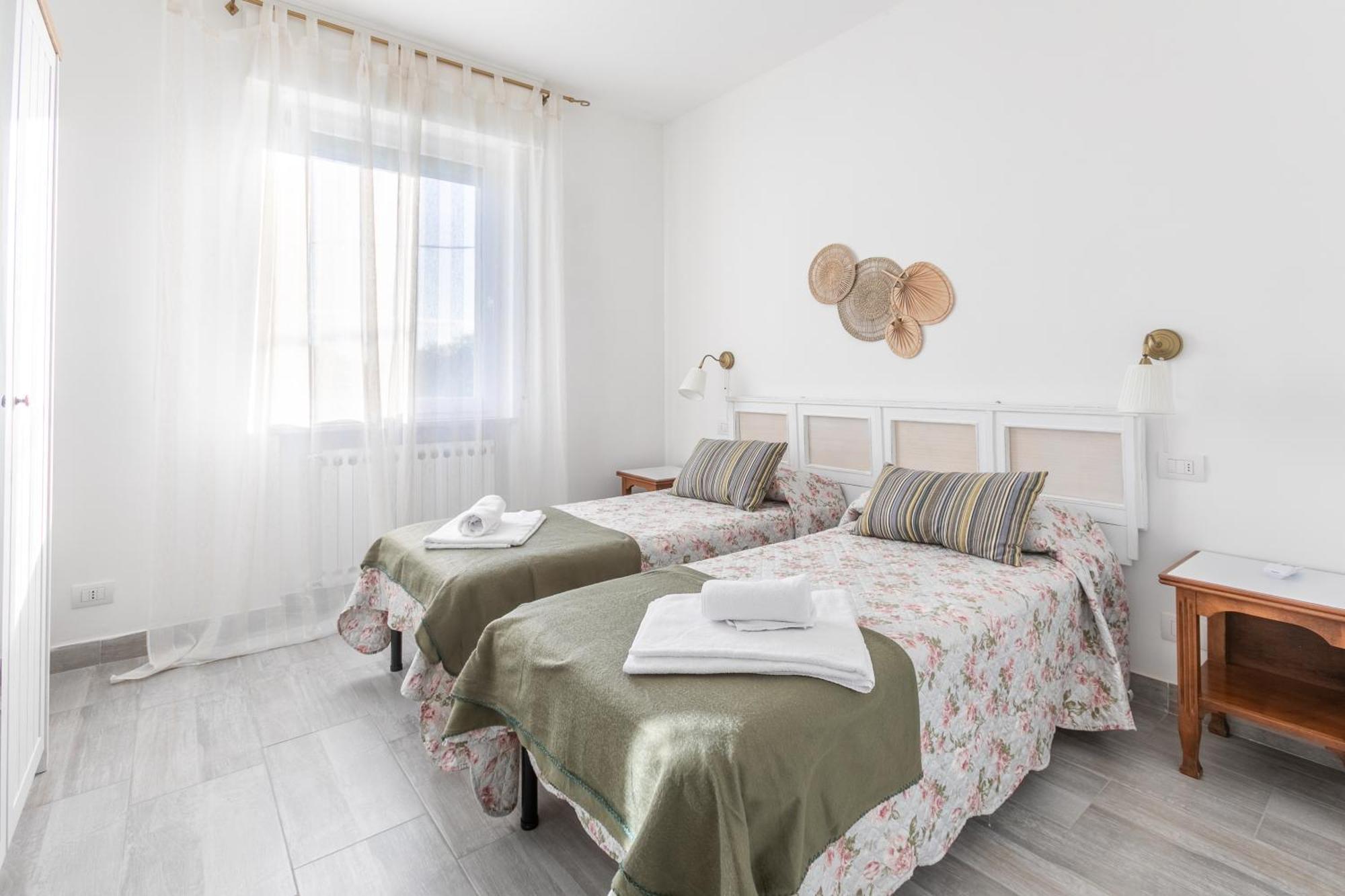 Bed Gold Apartment Castelnuovo del Garda Exterior photo